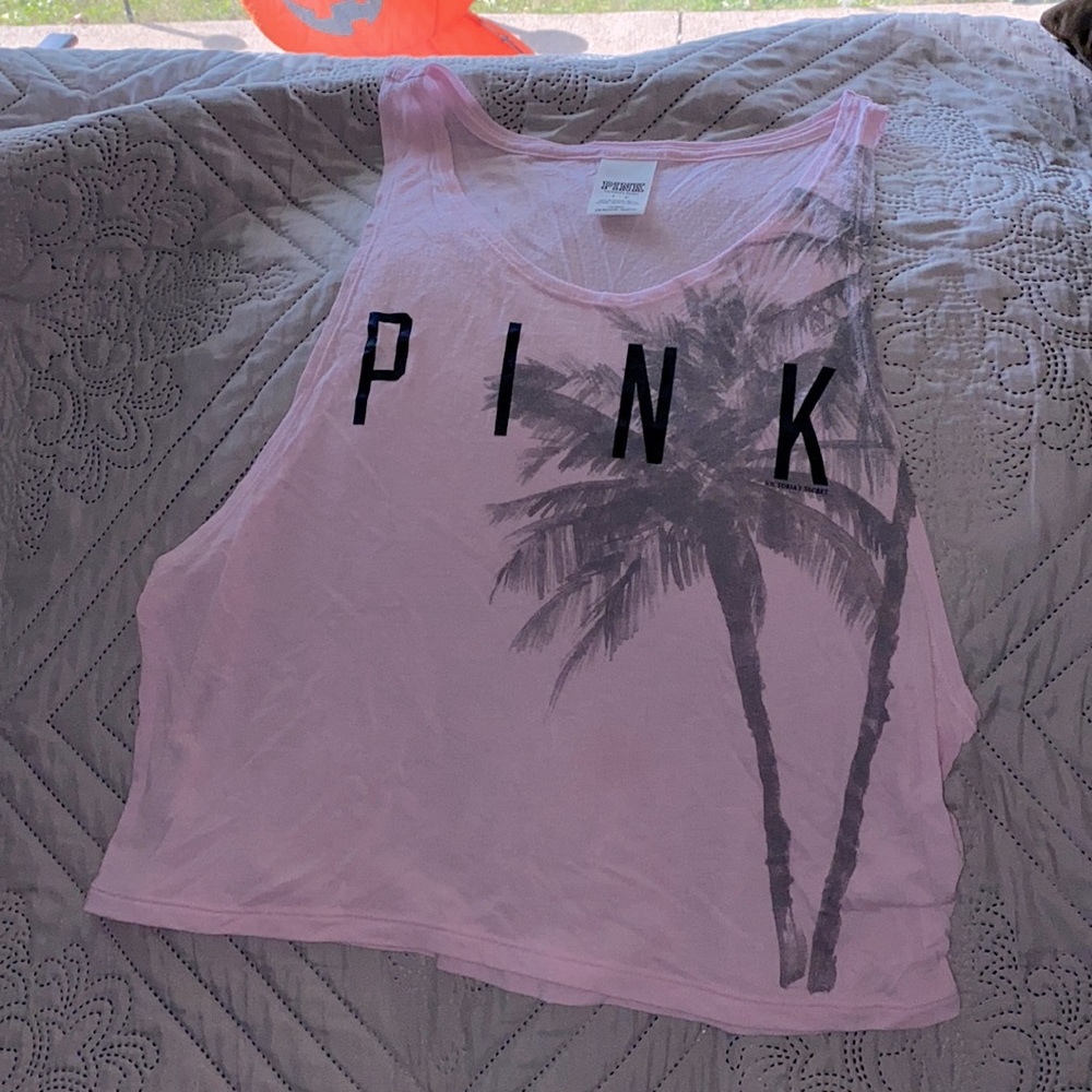 Women’s pink tank